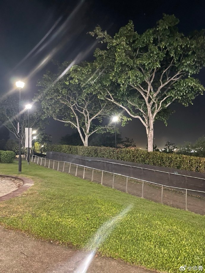 深圳新加坡版苹果手机vagaa苹果手机版本-第2张图片-太平洋在线下载